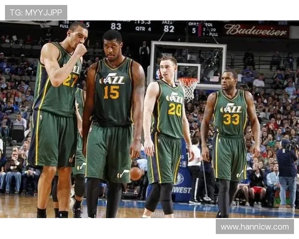 马刺与爵士激烈对决 展现团队合作与个人突破的精彩碰撞