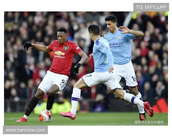 巴黎圣曼与曼联激战在即谁能在欧洲赛场上笑到最后